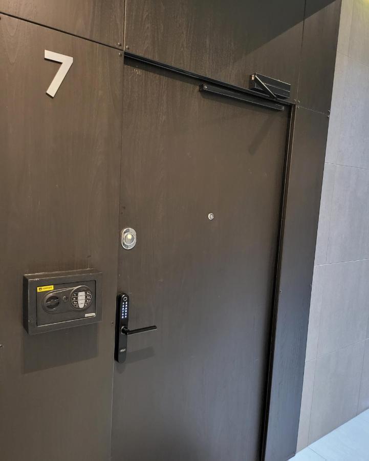 Happy Inn Presidential, Self Check-In, Parking In The Underground Garage ヴィリニュス エクステリア 写真
