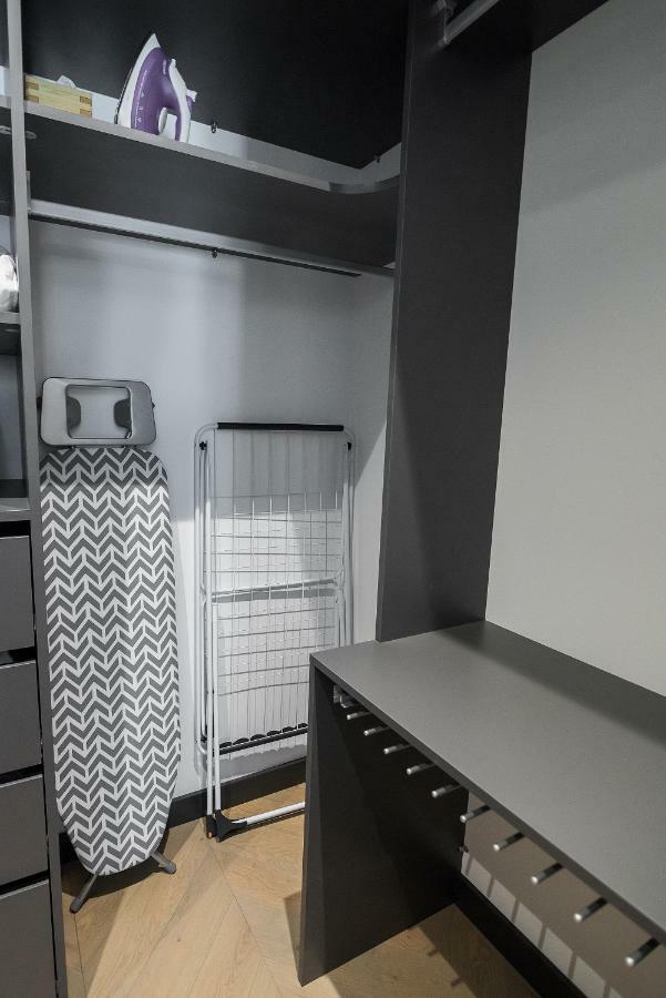 Happy Inn Presidential, Self Check-In, Parking In The Underground Garage ヴィリニュス エクステリア 写真